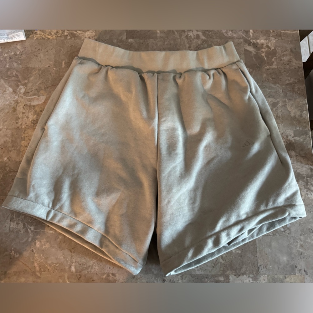 Adidas Performance Basketball Suede Shorts IN7701 Sesame Grey (Men’s Medium) M